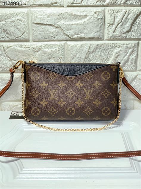 louis vuitton cross bag small